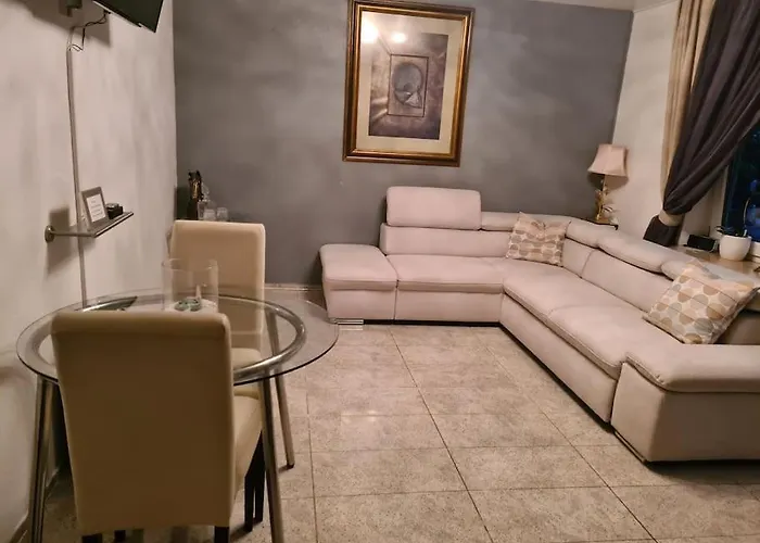 And Quiet 2 Appartamento